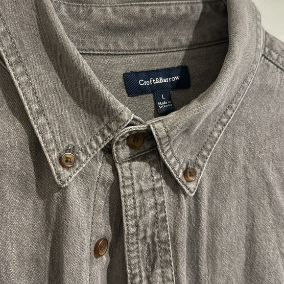 Croft & Barrow Men’s Casual Button Down Shirt - Dark Gray - Picture 2 of 5